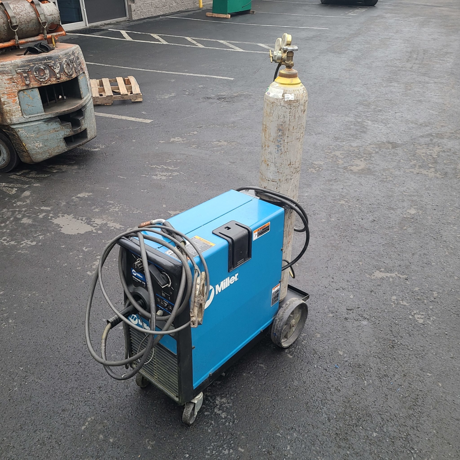 U14421C Miller MillerMatic 210 TIG Welder Benoit Sheet Metal Equipment